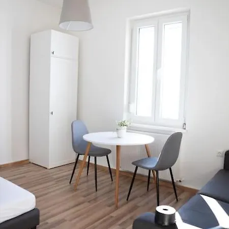 Helle 2-zimmer Lägenhet *