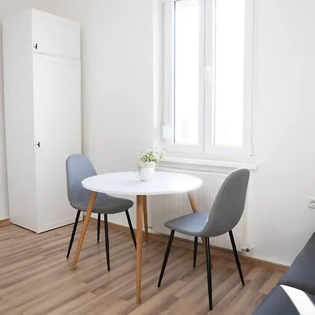 Helle 2-zimmer アパート
