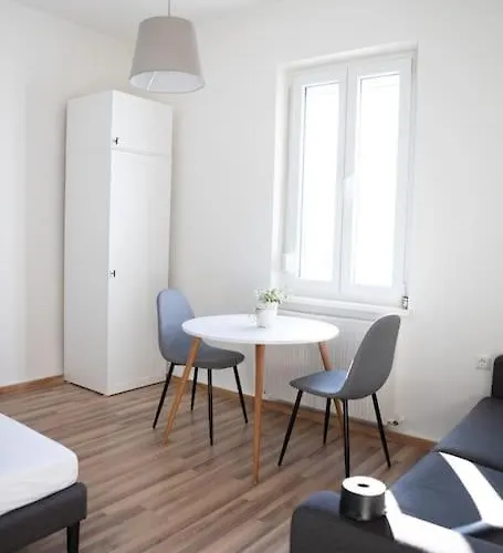 Helle 2-zimmer شقة *